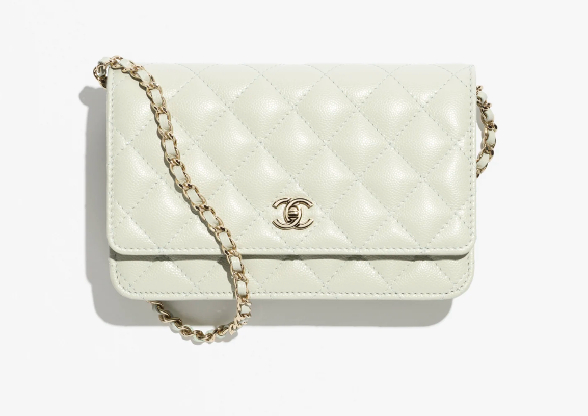 Classic Wallet on Chain Grained Shiny Calfskin & Gold-Tone Metal